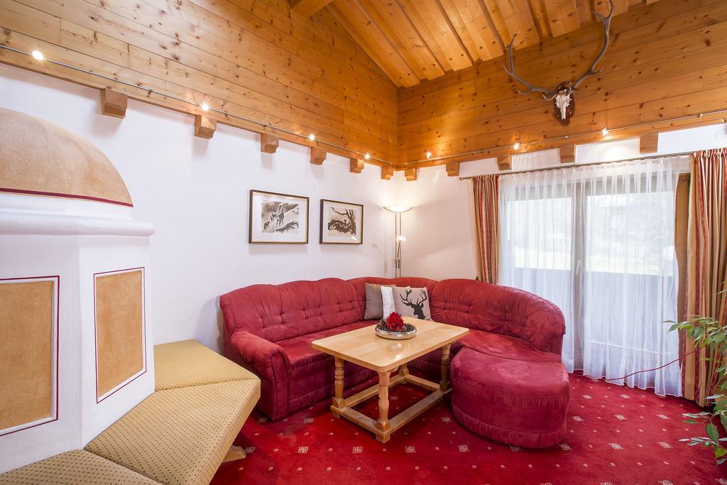 Landhaus Zirmhof Saalbach-Hinterglemm Quarto foto